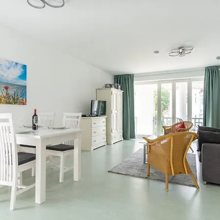 Strandidyll Neubau 1 2 Mit Balkon Apartment Binz